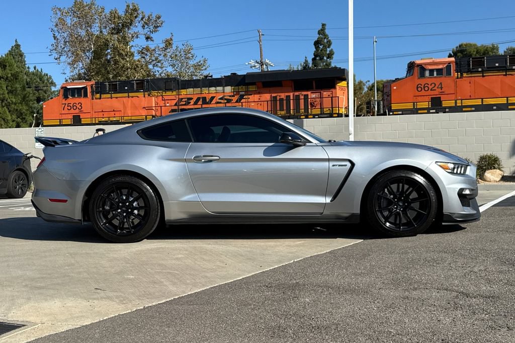Used 2020 Ford Mustang Shelby GT350 w/ Technology Package RWD image 6