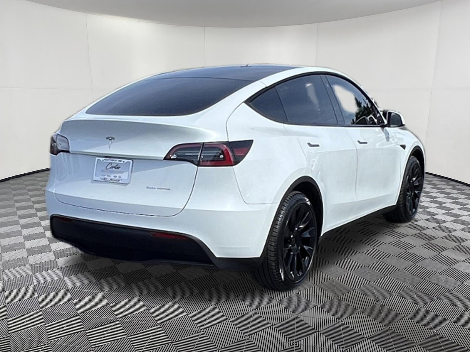 Used 2020 Tesla Model Y Long Range image 6