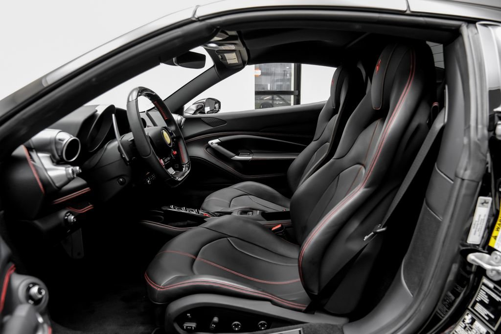 Used 2023 Ferrari F8 Tributo RWD image 7