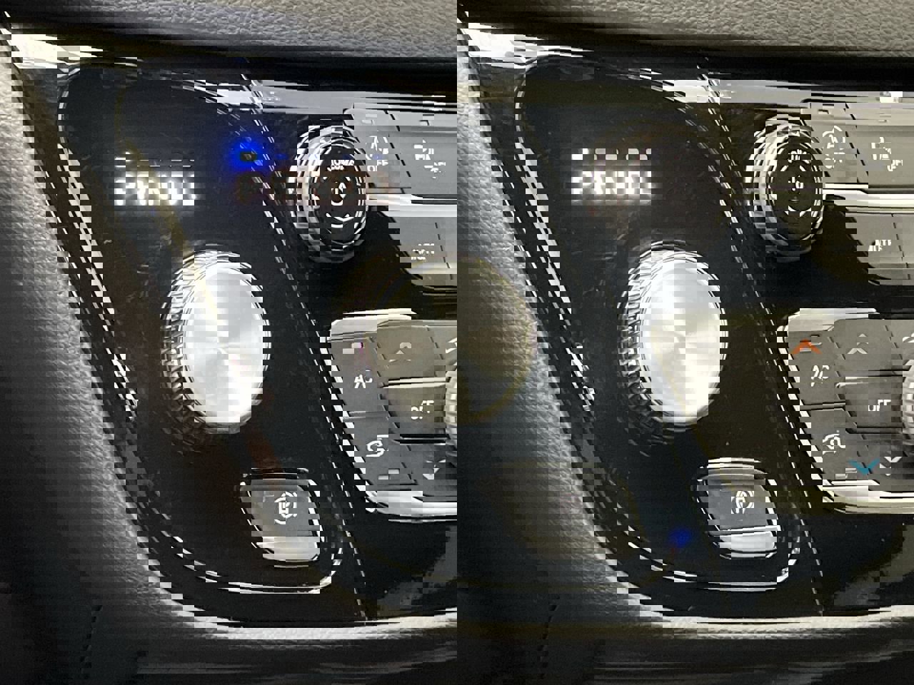 Used 2025 Chrysler Pacifica Select image 25