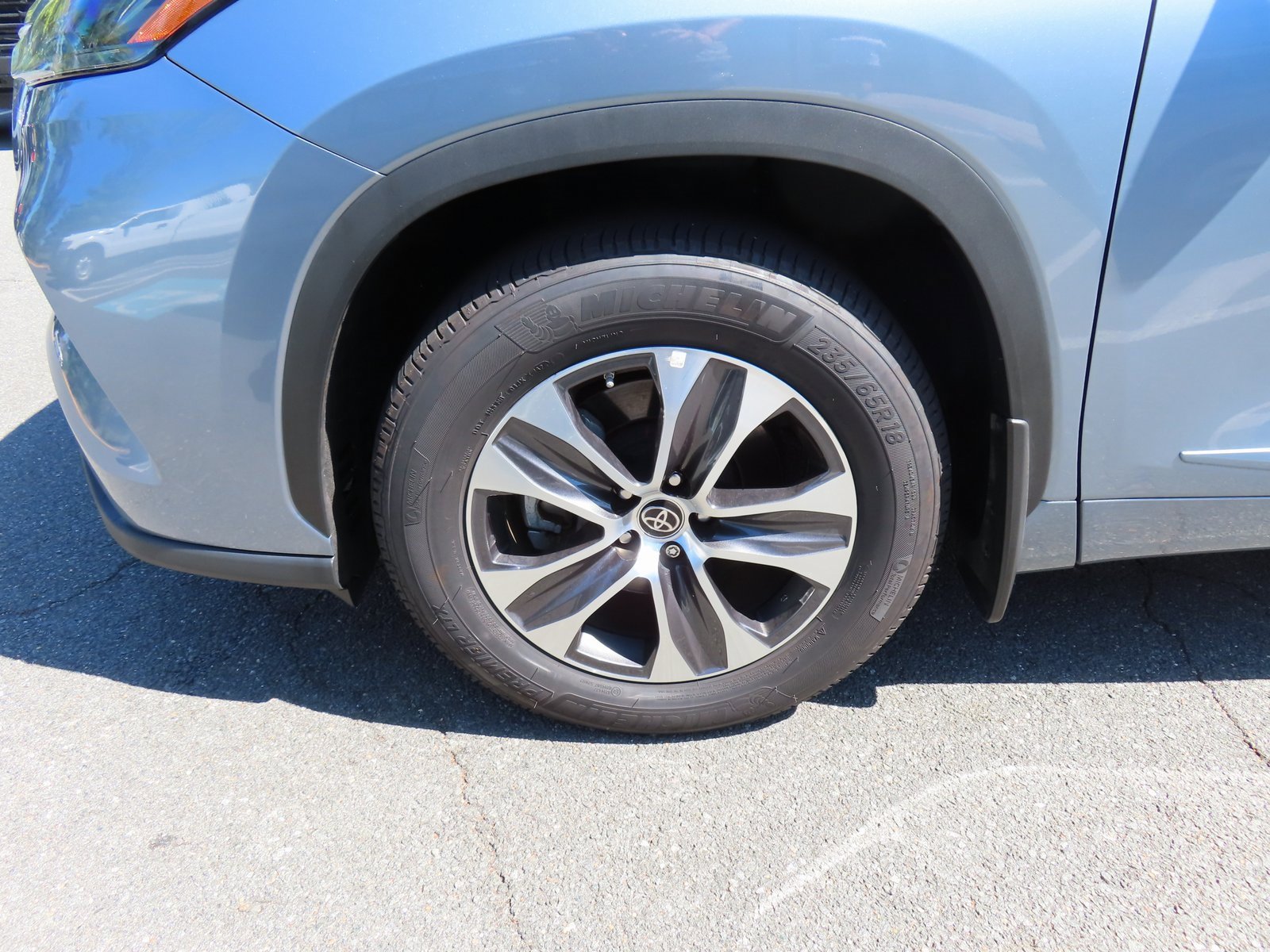 Used 2022 Toyota Highlander XLE image 13