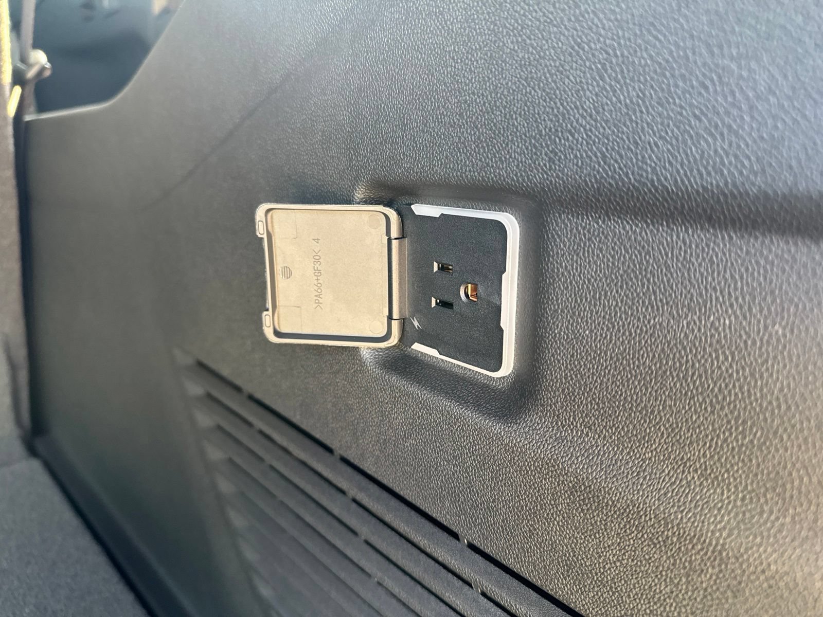 New 2026 Chevrolet Suburban LS AWD/4WD image 11