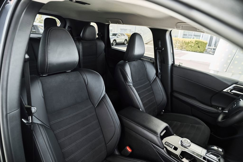 Used 2025 Mitsubishi Outlander SE AWD/4WD image 42