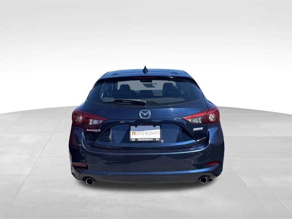 Used 2018 MAZDA MAZDA3 Grand Touring w/ Premium Equipment Package FWD image 6