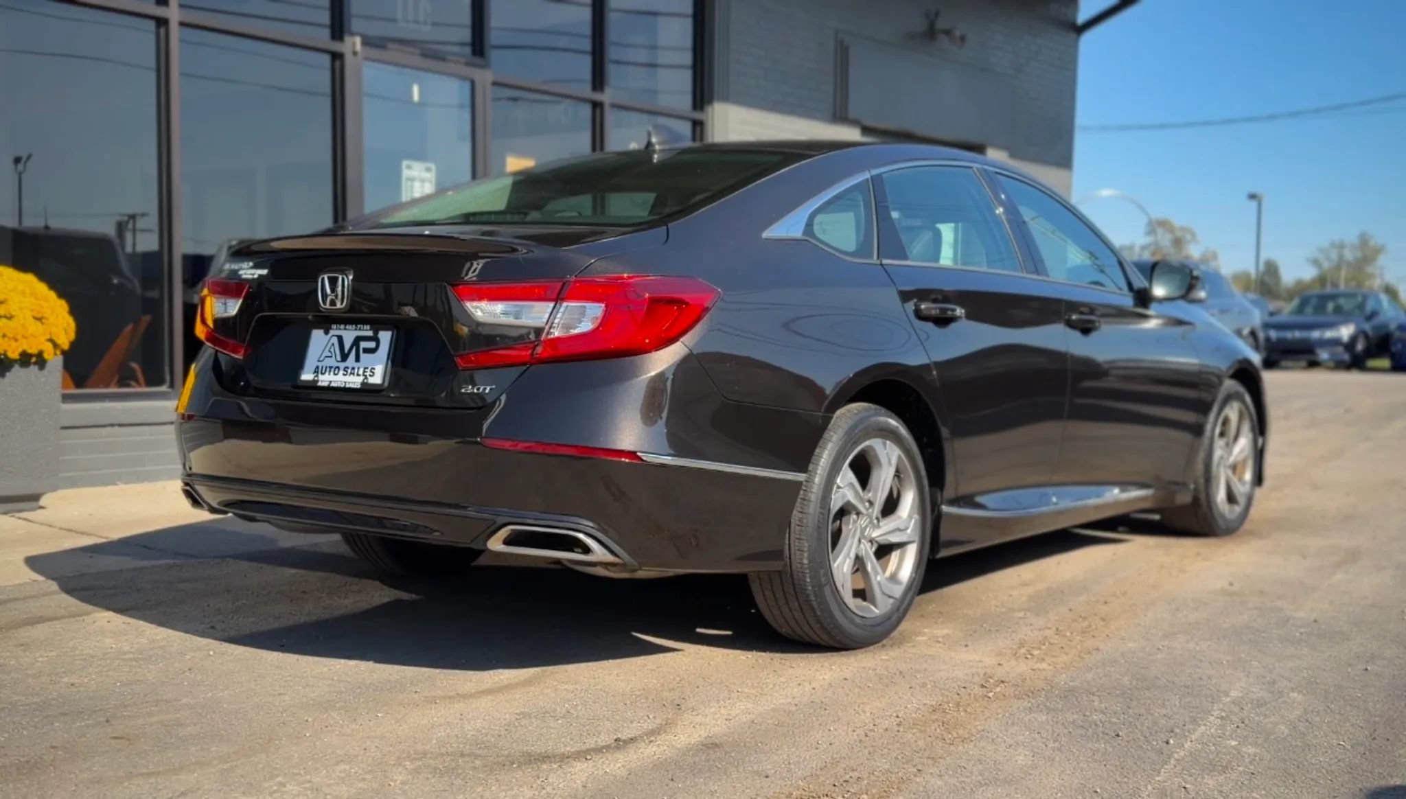 Used 2018 Honda Accord EX-L image 2