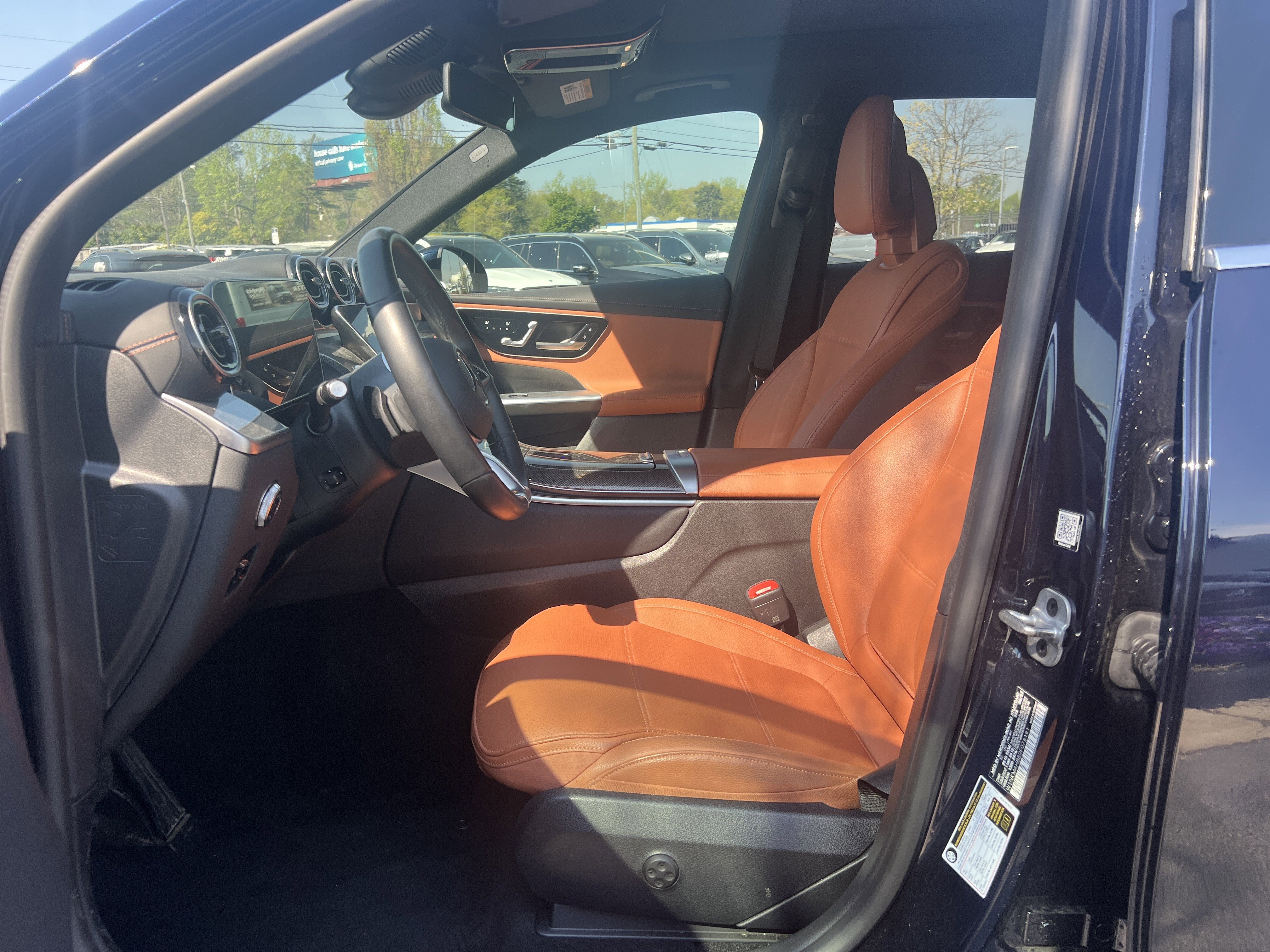 Used 2024 Mercedes-Benz GLC 300 4MATIC image 16