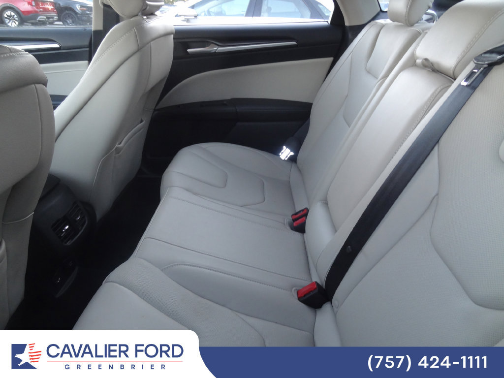 Used 2017 Ford Fusion Titanium FWD image 10