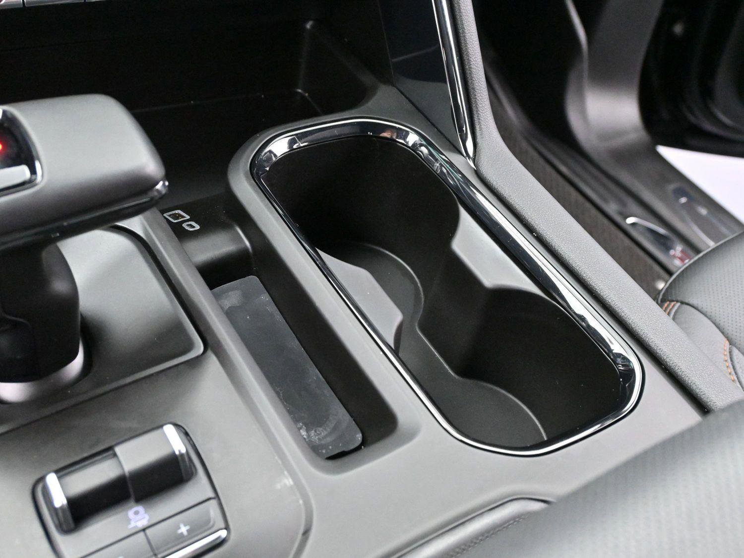 Used 2024 GMC Sierra 1500 AT4 w/ Technology Package image 21