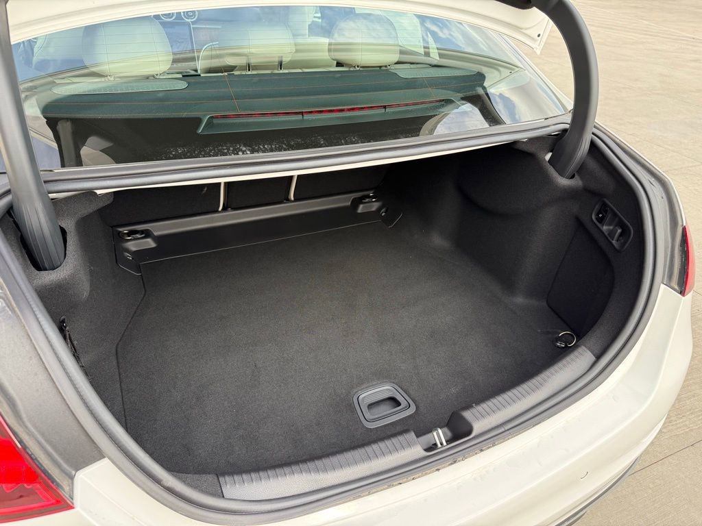 Used 2025 Mercedes-Benz C 300 Sedan image 10