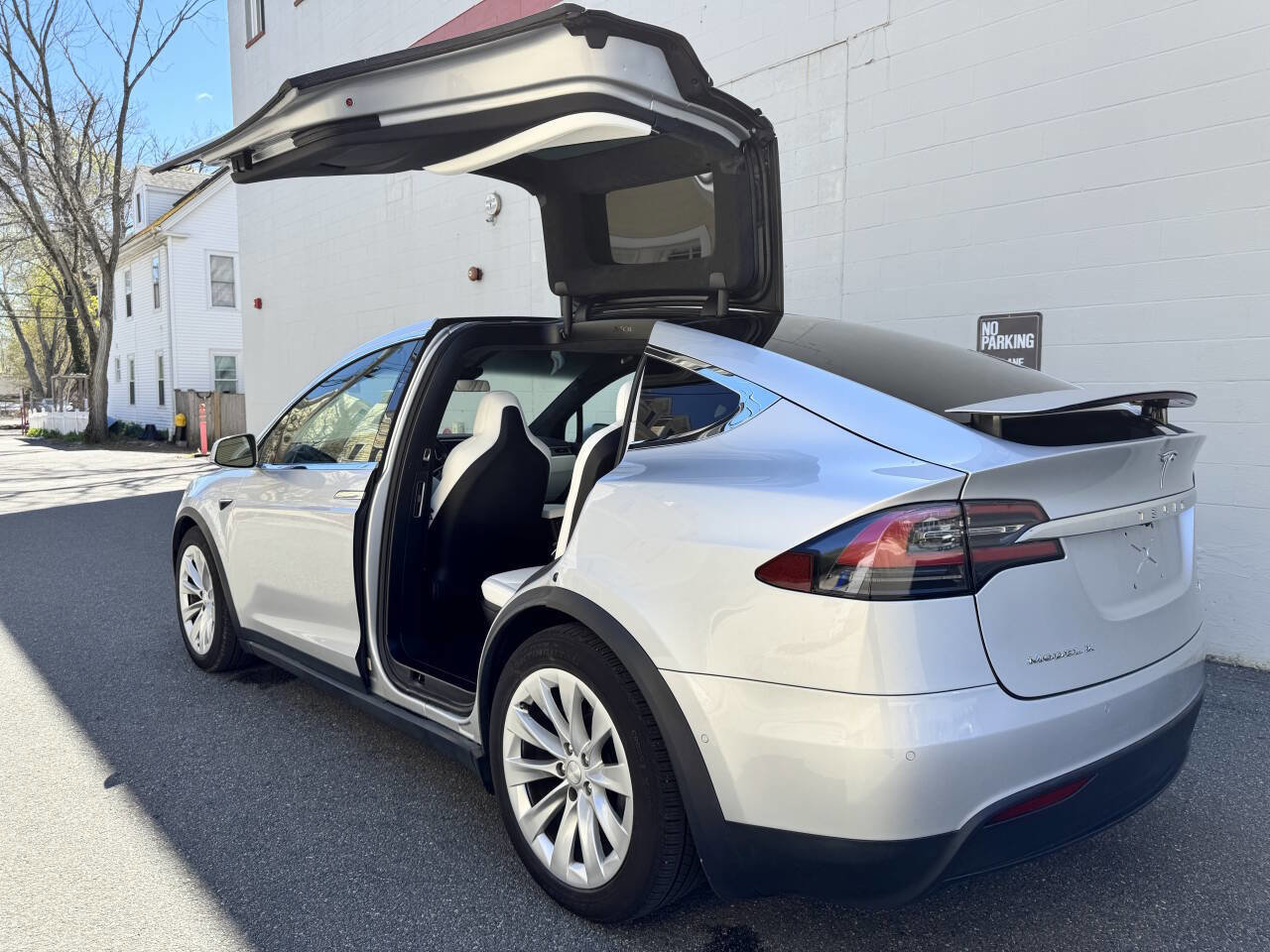 Used 2017 Tesla Model X 100D AWD/4WD image 32