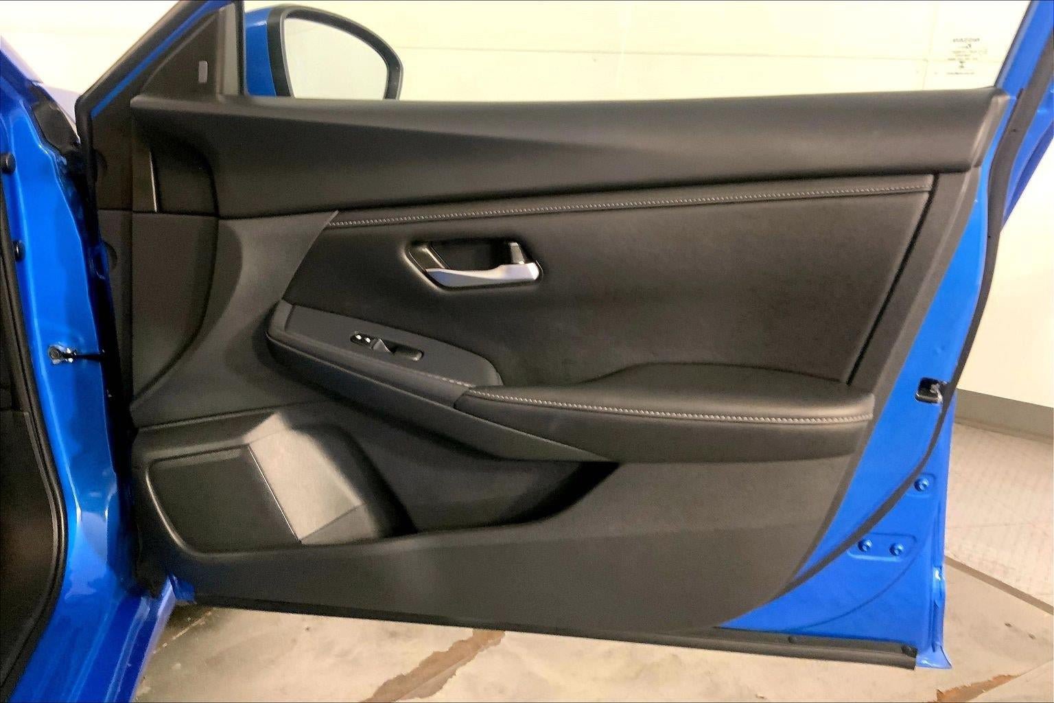 Used 2025 Nissan Sentra SV FWD image 26