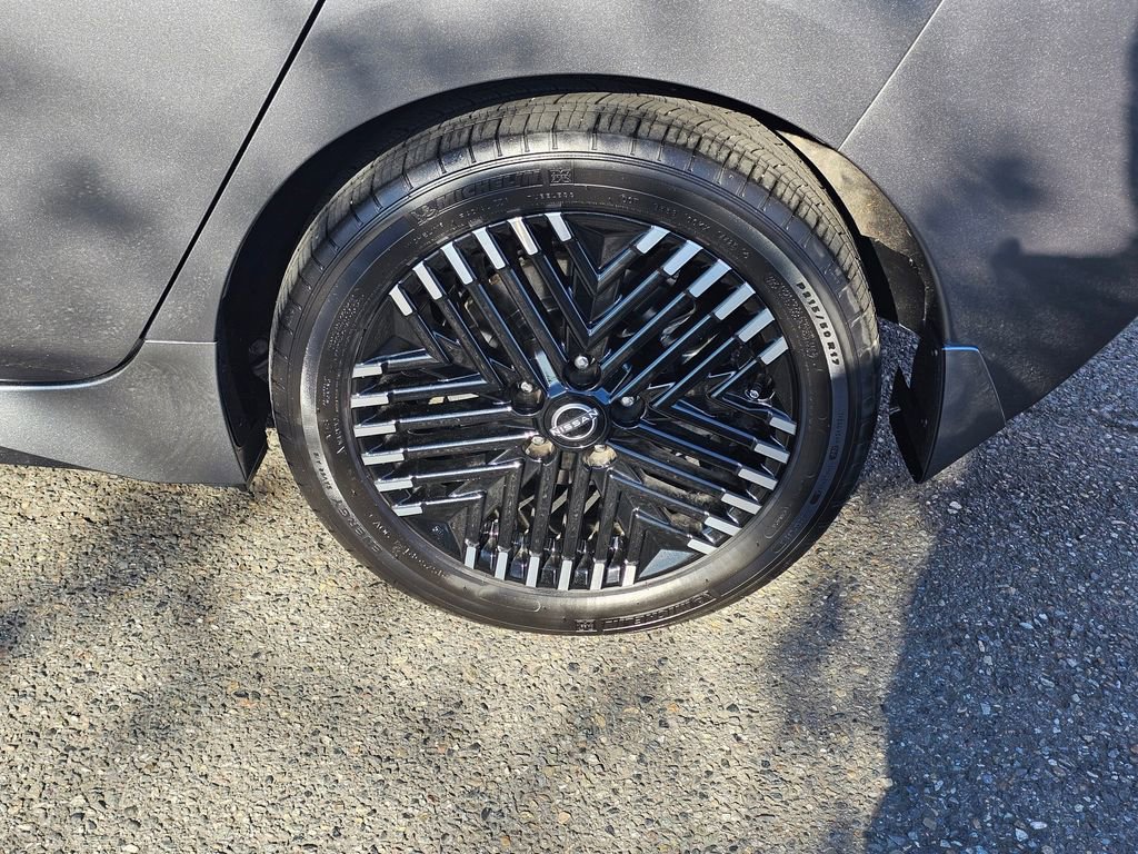 Certified 2024 Nissan Leaf SV Plus image 9