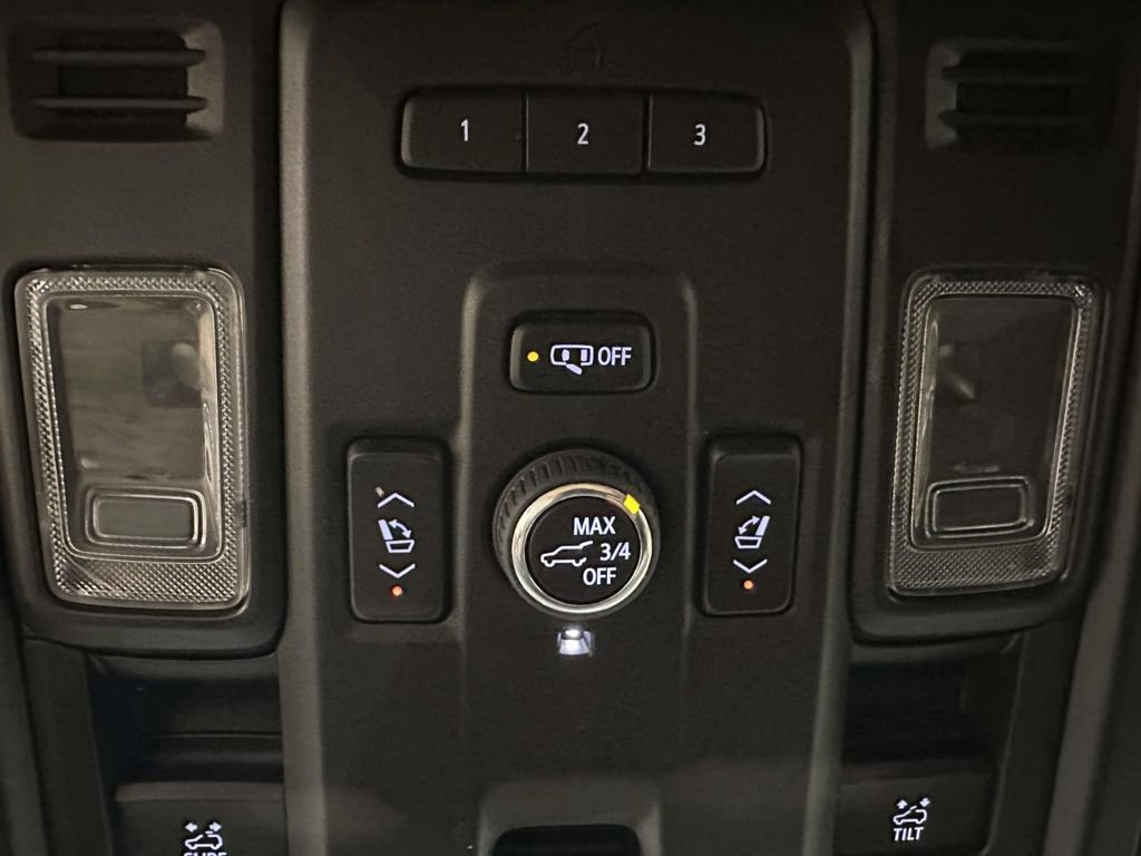 Used 2022 Cadillac Escalade ESV Sport w/ Touring Package AWD/4WD image 38
