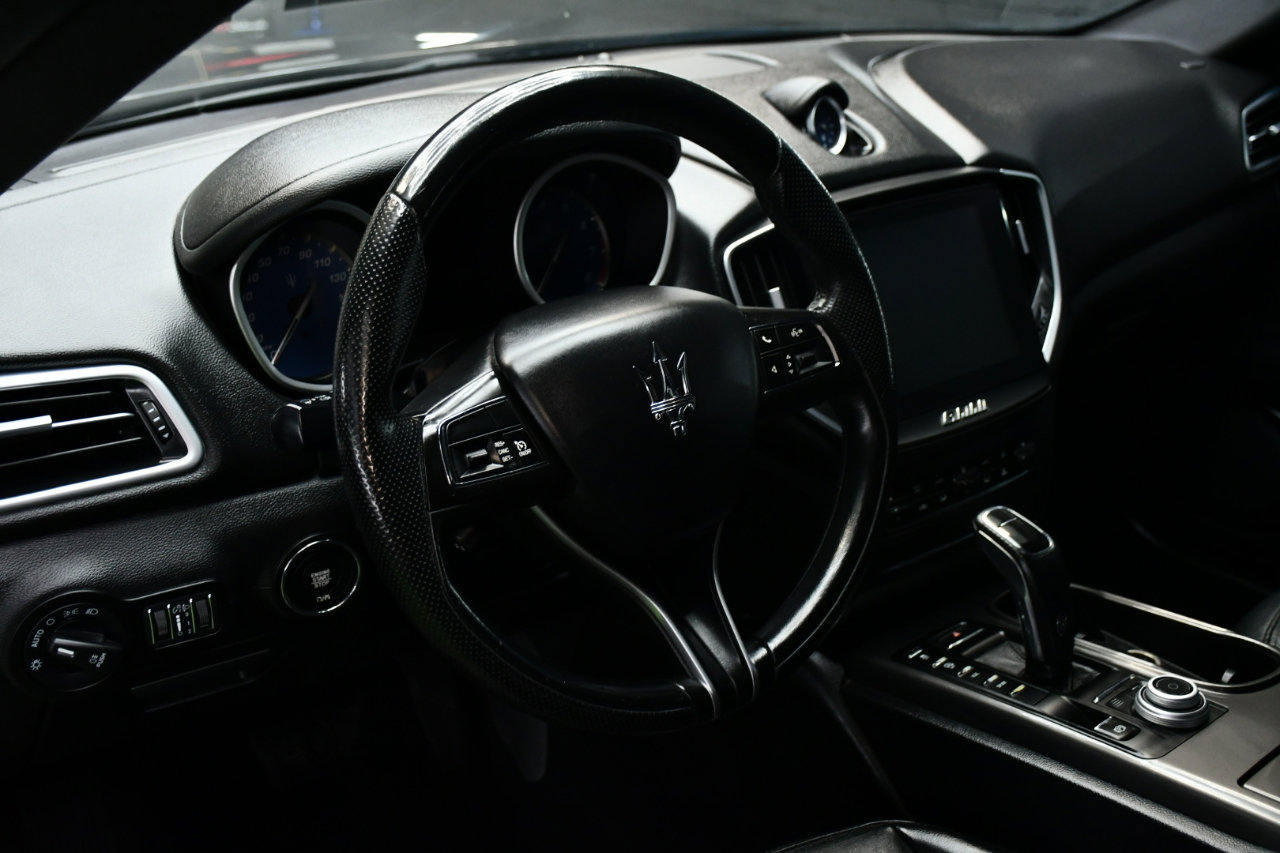 Used 2020 Maserati Ghibli image 17