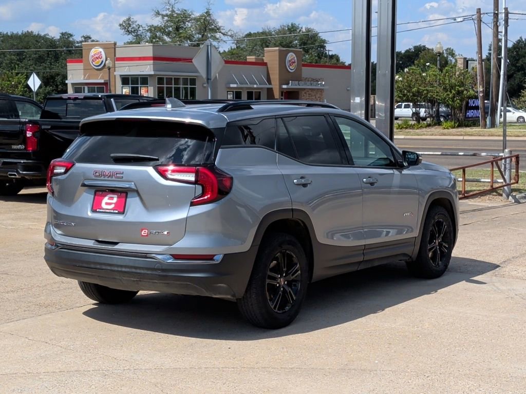 Used 2023 GMC Terrain AT4 image 8