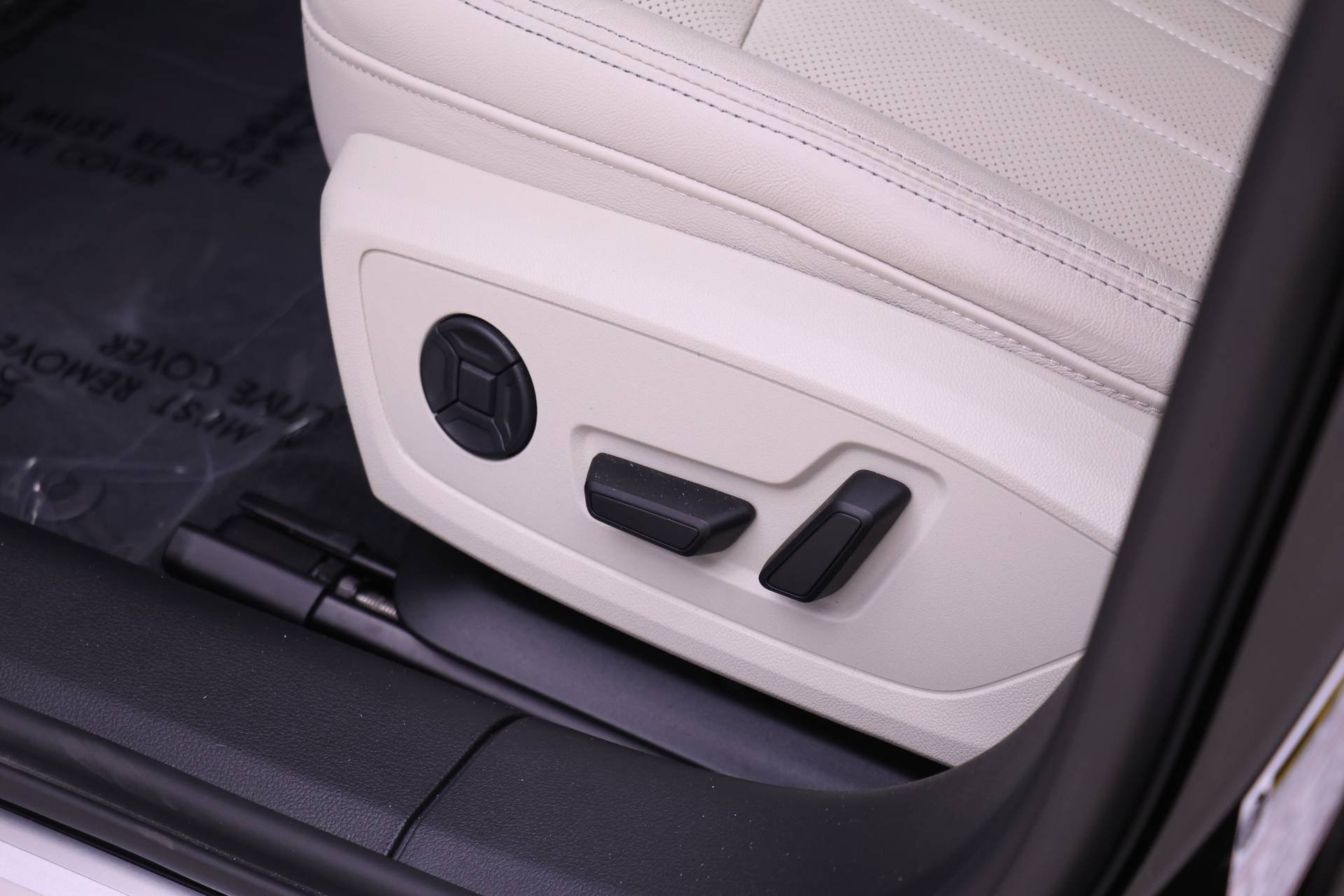 Certified 2025 Audi A6 Premium Plus w/ Premium Plus Package AWD/4WD image 20