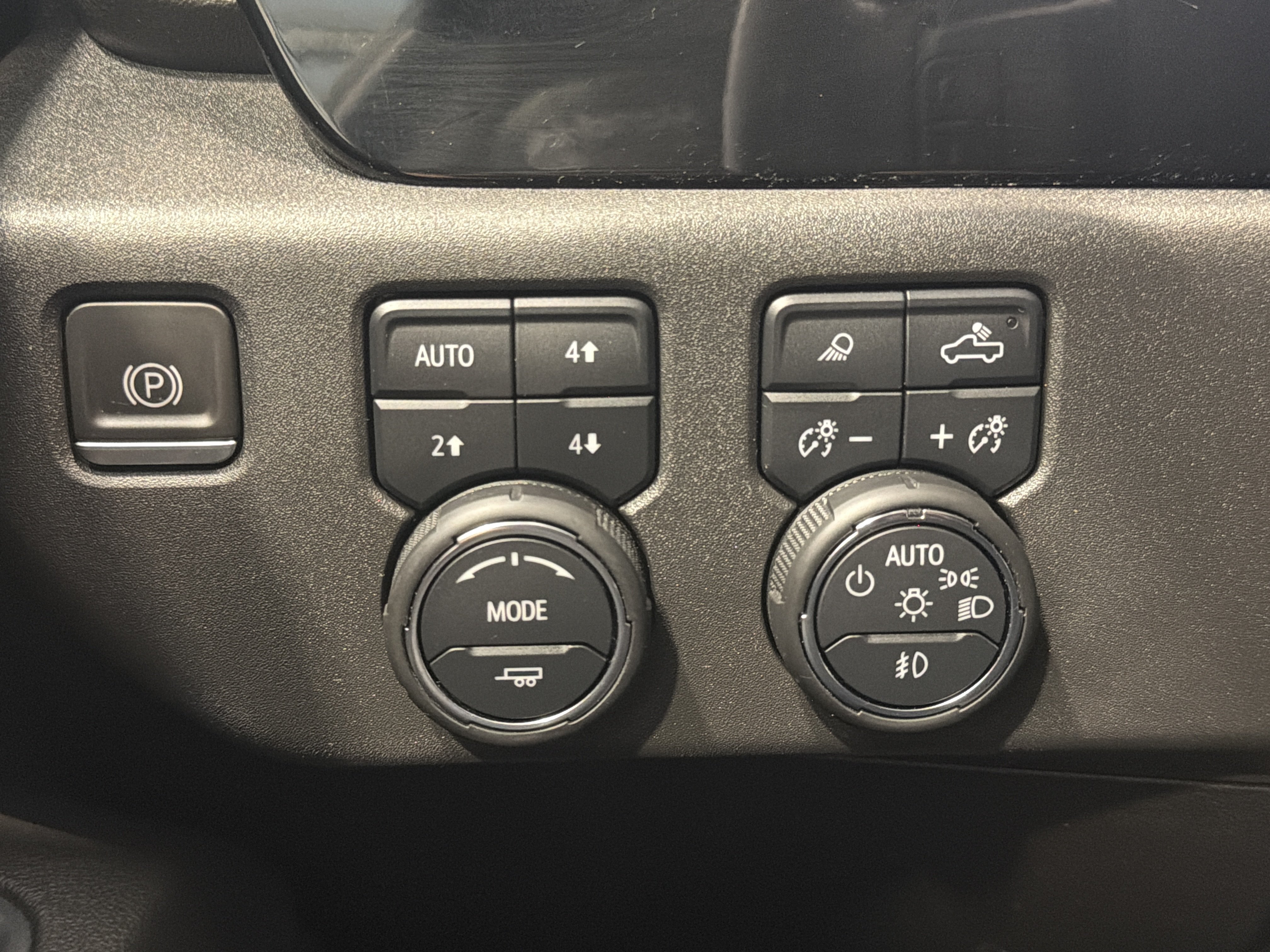 Used 2022 Chevrolet Silverado 1500 LT Trail Boss w/ Convenience Package II AWD/4WD image 11