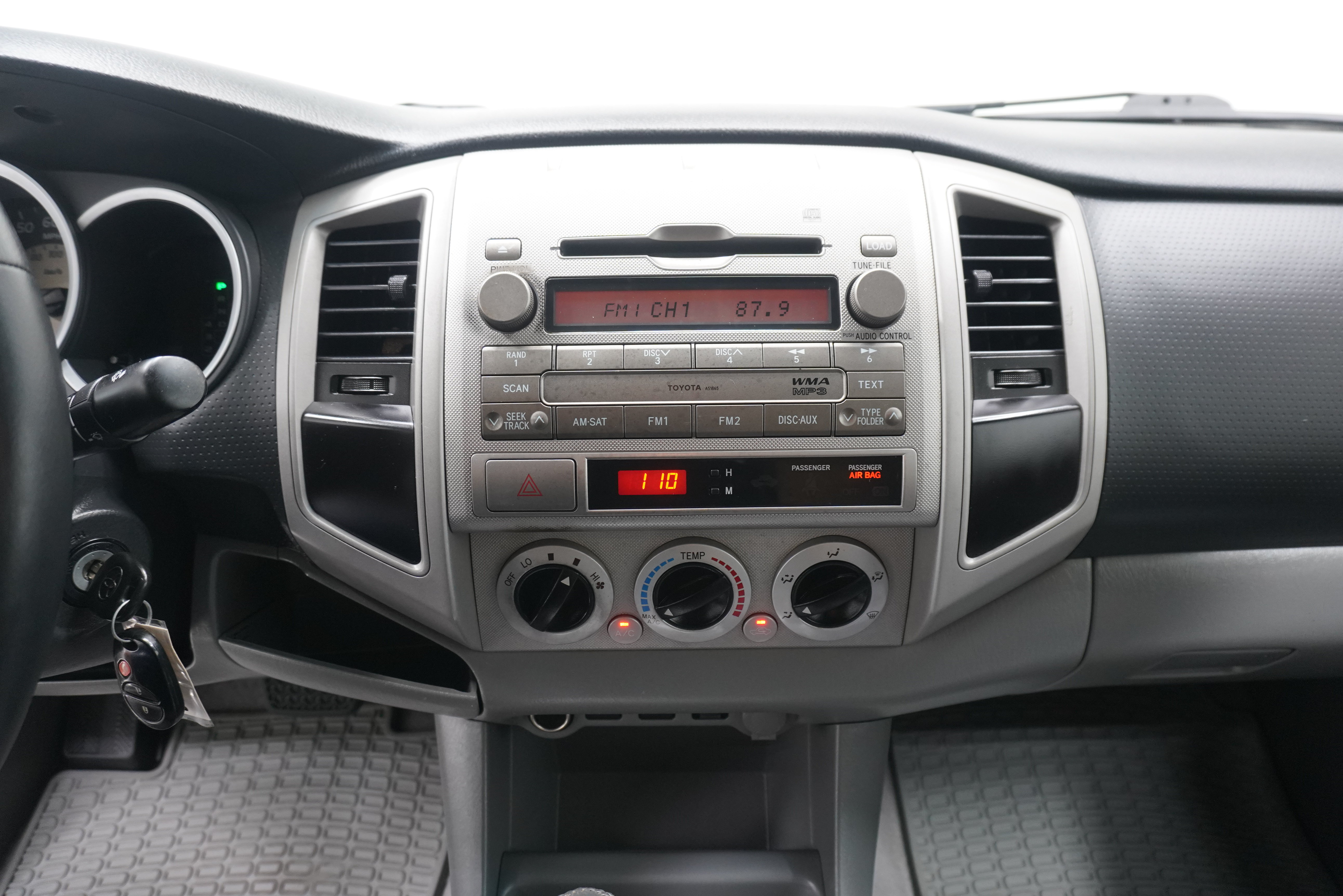 Used 2009 Toyota Tacoma PreRunner w/ TRD Sport Pkg RWD image 12