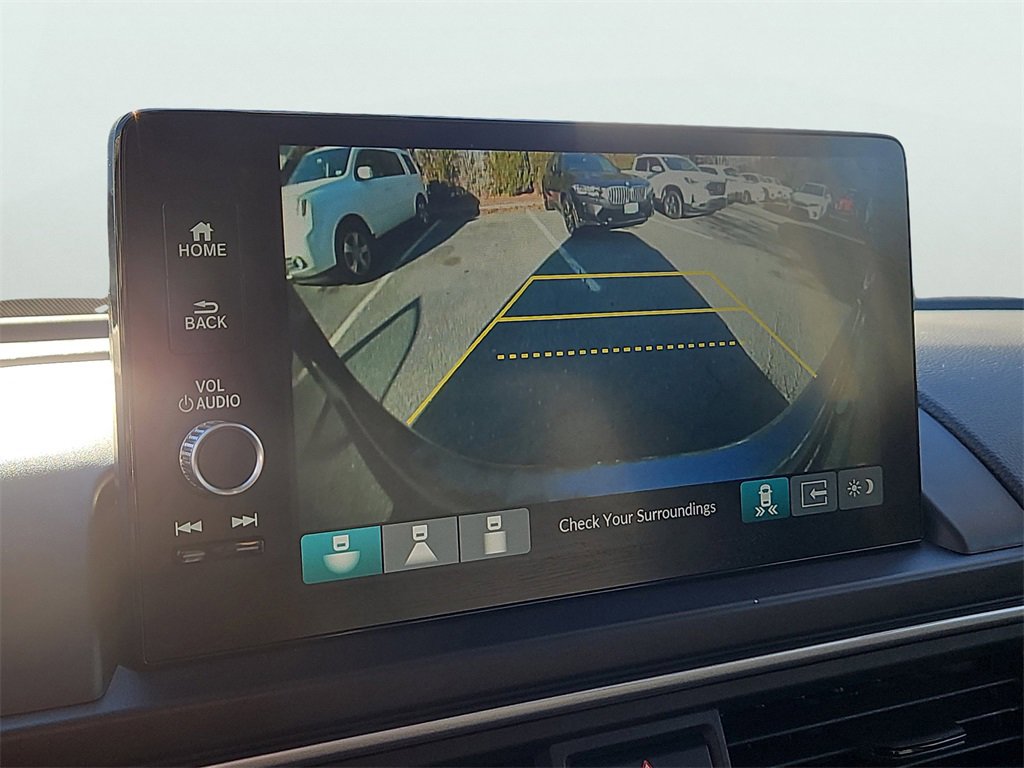 Certified 2025 Honda Pilot Touring image 16