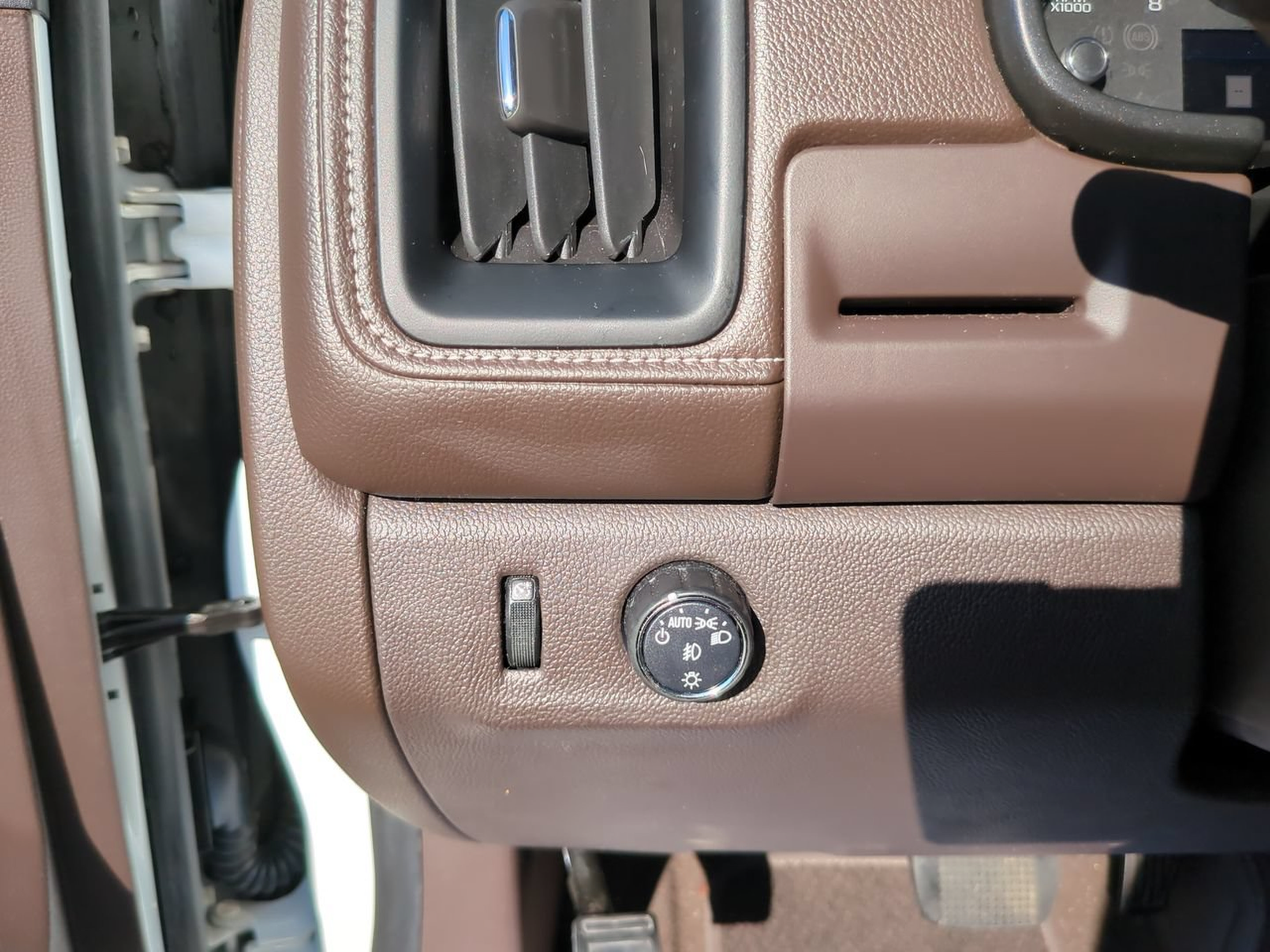 Used 2021 GMC Canyon Denali RWD image 14
