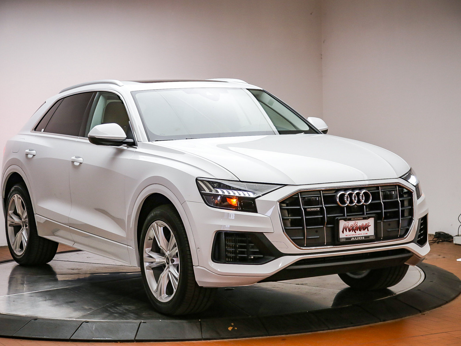 Certified 2023 Audi Q8 Premium Plus AWD/4WD image 3