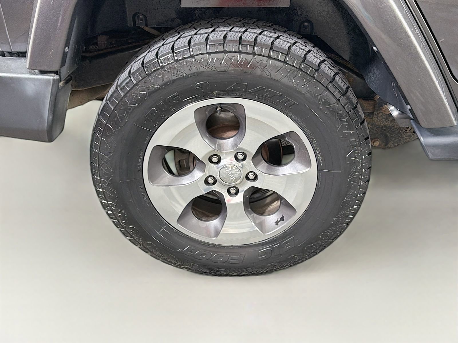 Used 2017 Jeep Wrangler Unlimited Sahara w/ Connectivity Group image 31