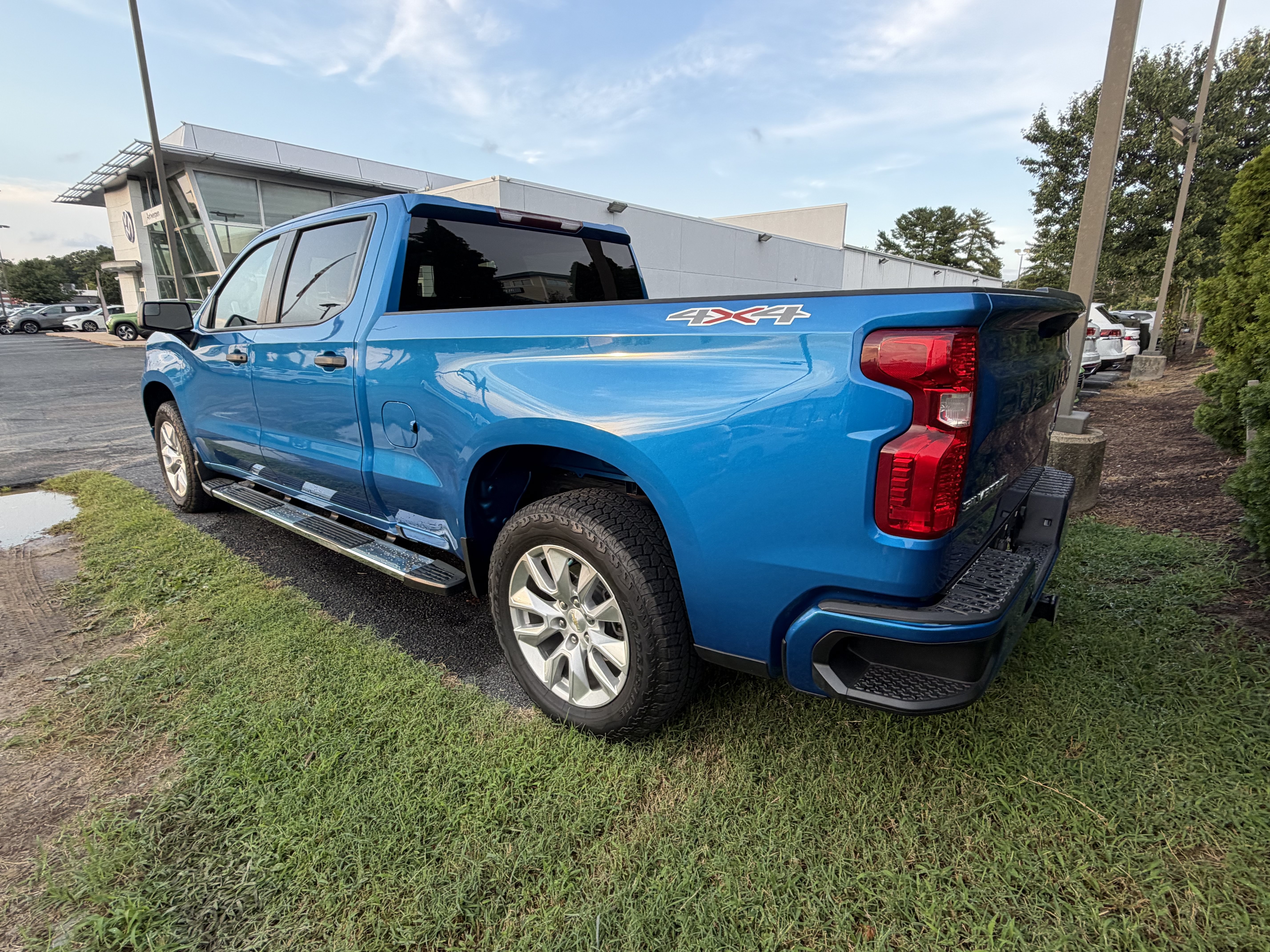Used 2022 Chevrolet Silverado 1500 Custom AWD/4WD image 5