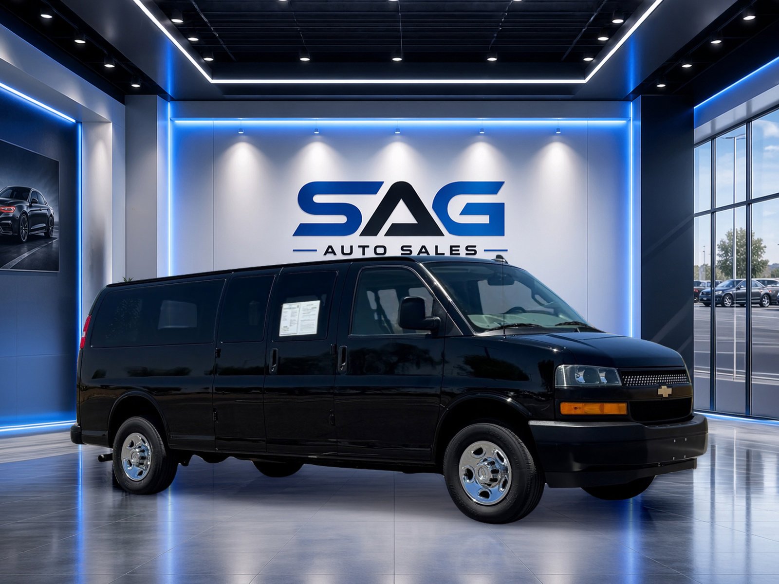 Used 2023 Chevrolet Express 3500 LS RWD image 2