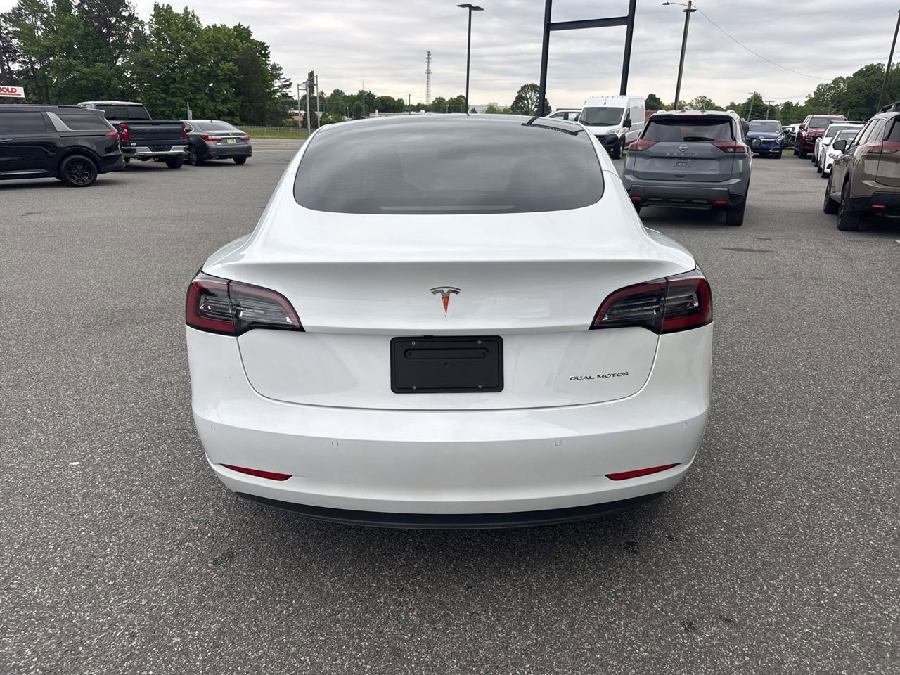 Used 2022 Tesla Model 3 Long Range AWD/4WD image 6