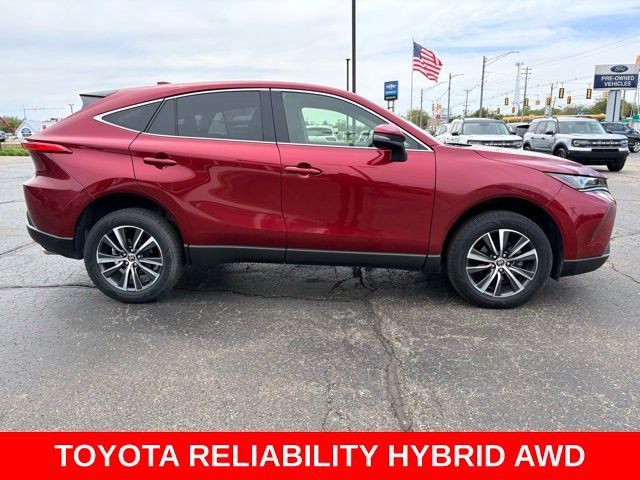 Used 2022 Toyota Venza LE AWD/4WD image 9