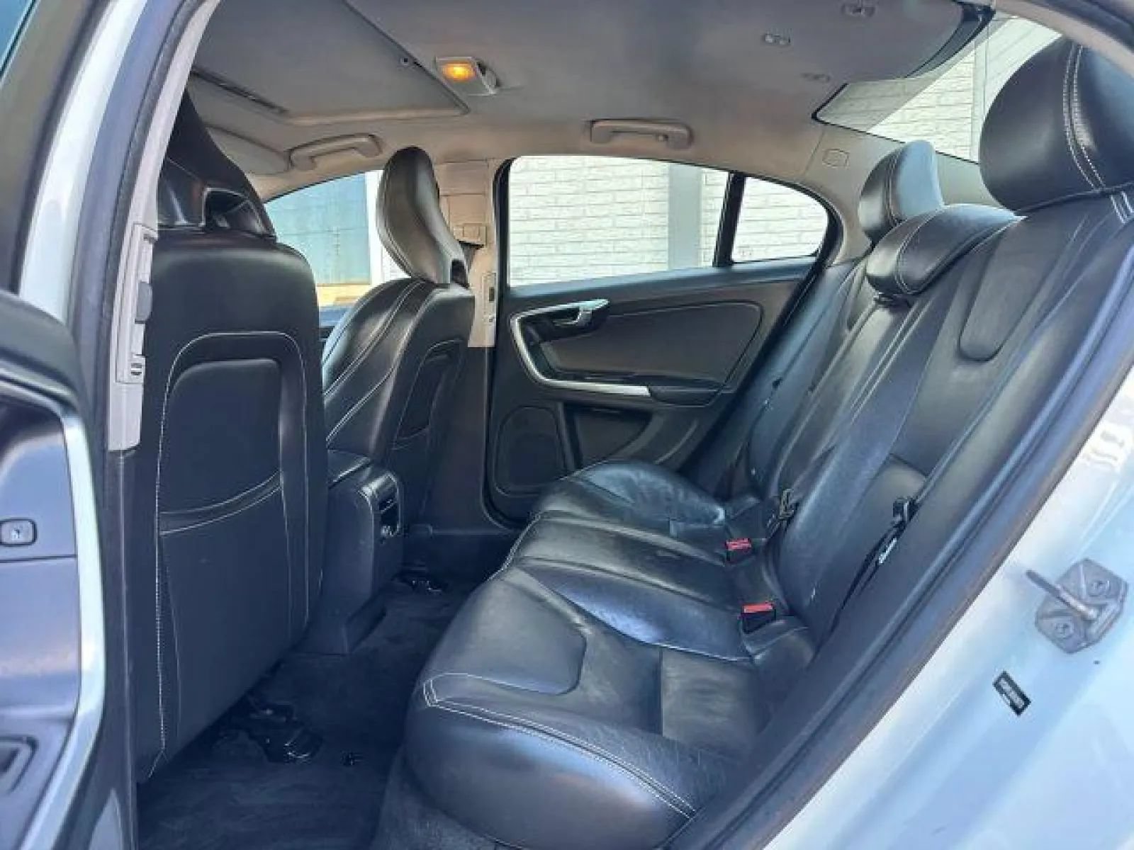 Used 2017 Volvo S60 T5 Dynamic FWD image 17