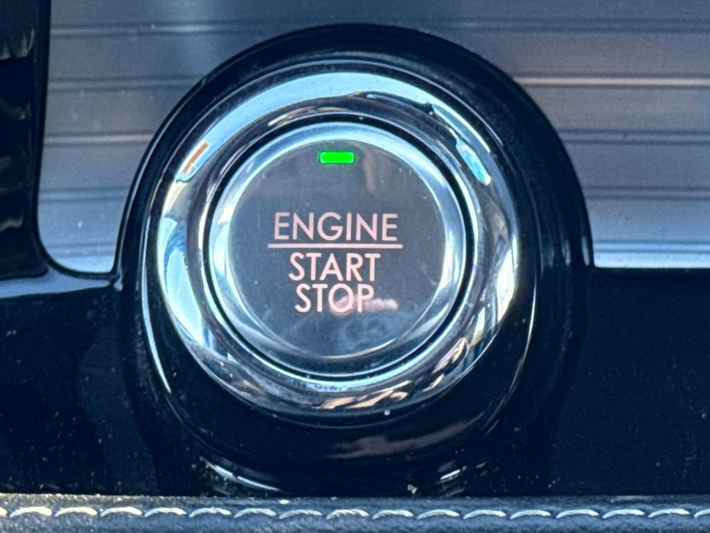 Used 2022 Lincoln Corsair AWD w/ Equipment Group 101A image 4