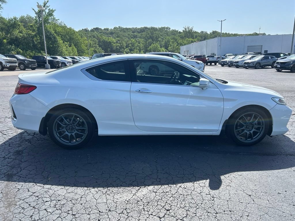 Used 2017 Honda Accord EX-L image 4