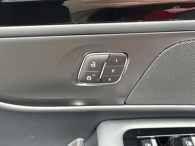 New 2026 Lincoln Nautilus Premier w/ Jet Appearance Package AWD/4WD image 21