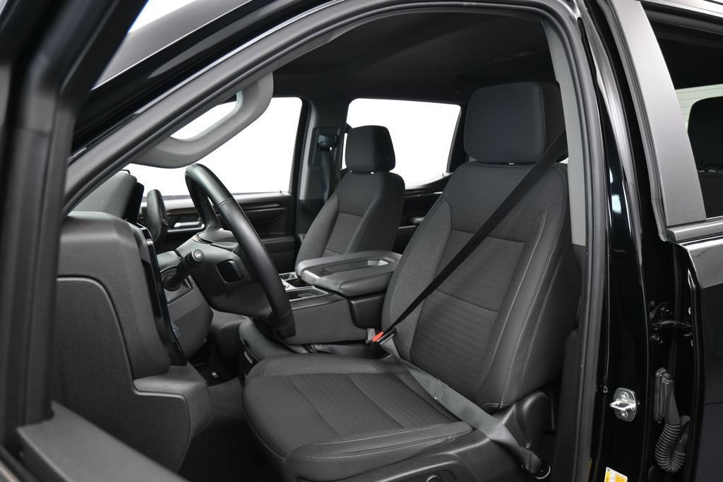 Used 2024 Chevrolet Silverado 1500 LT RWD image 10
