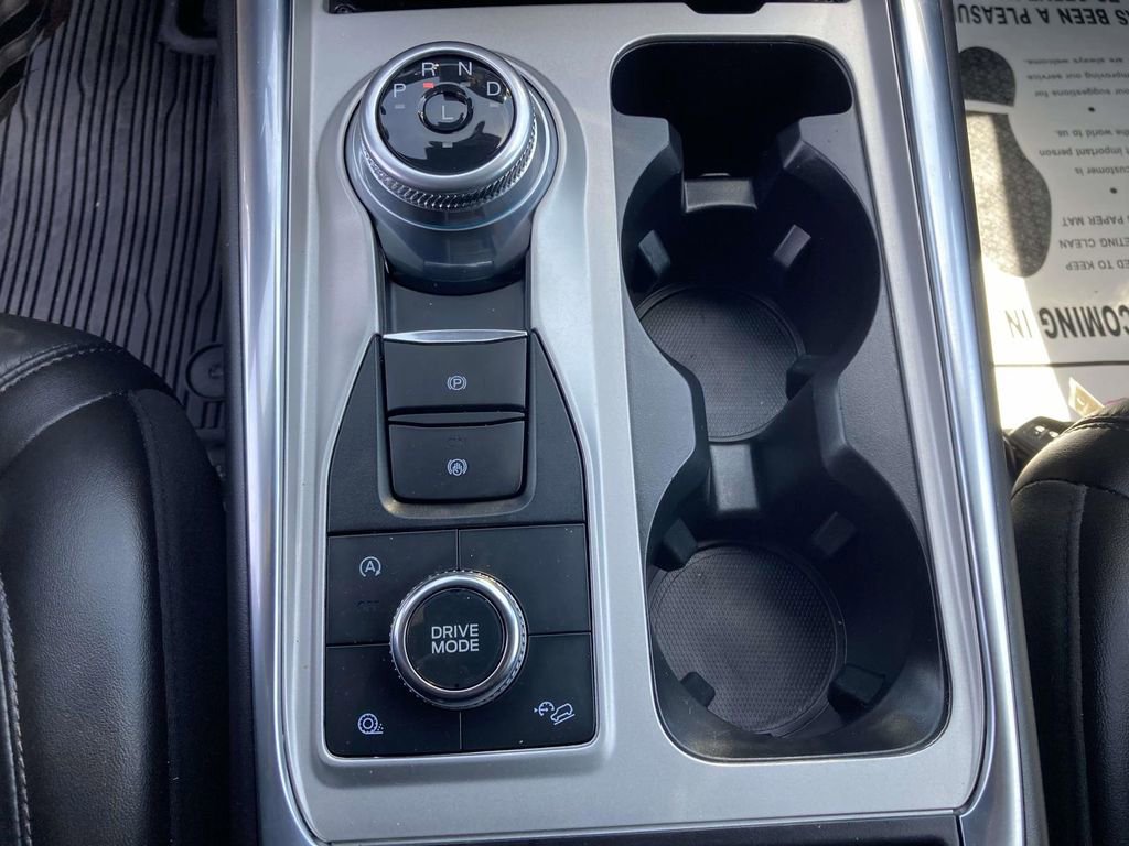 Used 2023 Ford Explorer Platinum w/ Technology Package AWD/4WD image 28