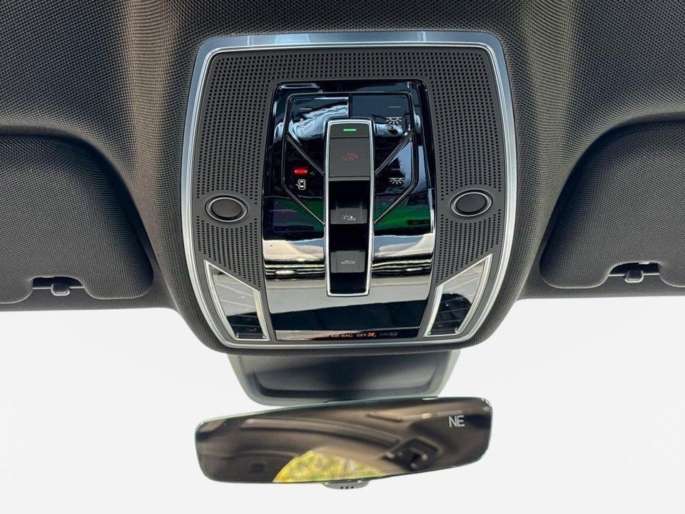 New 2025 Audi A8 L 3.0T image 15