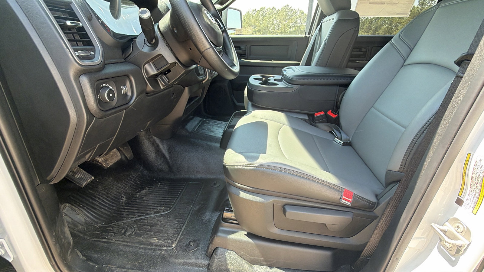 New 2026 RAM 4500 Tradesman w/ Chrome Appearance Group AWD/4WD image 16