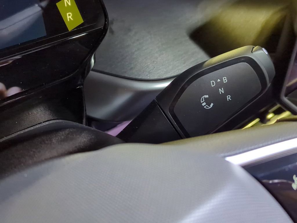 New 2025 Volkswagen ID. Buzz Pro S image 46