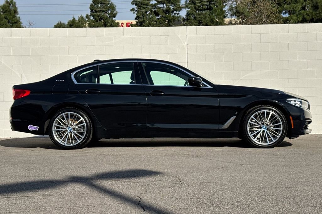 Used 2019 BMW 530e w/ Convenience Package image 6