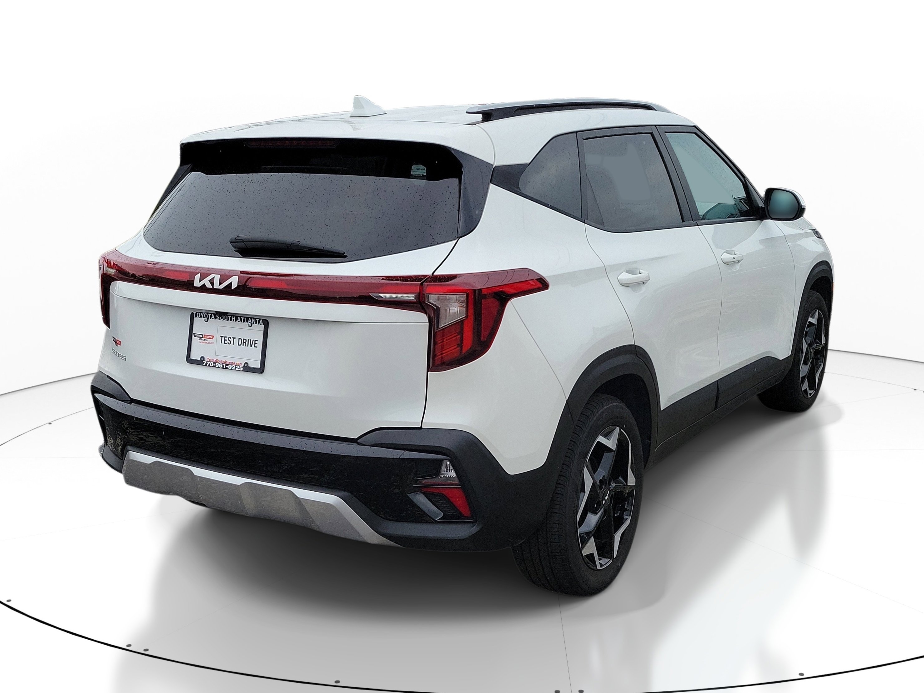 Used 2025 Kia Seltos S FWD image 6