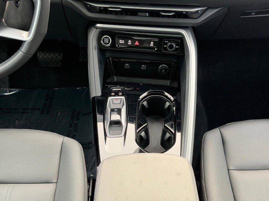 Used 2025 Audi Q5 Premium w/ Convenience Package AWD/4WD image 14