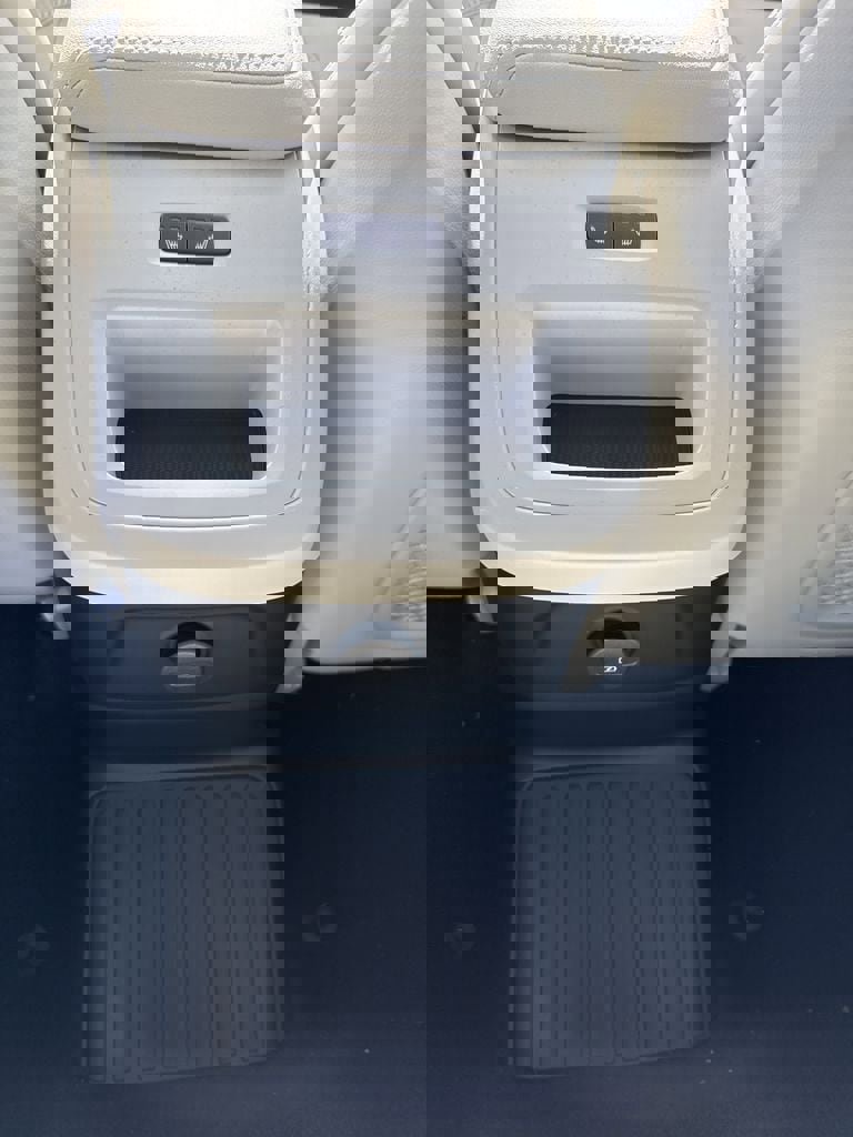 New 2025 Volvo XC60 T8 Ultra w/ Protection Package Premier image 7