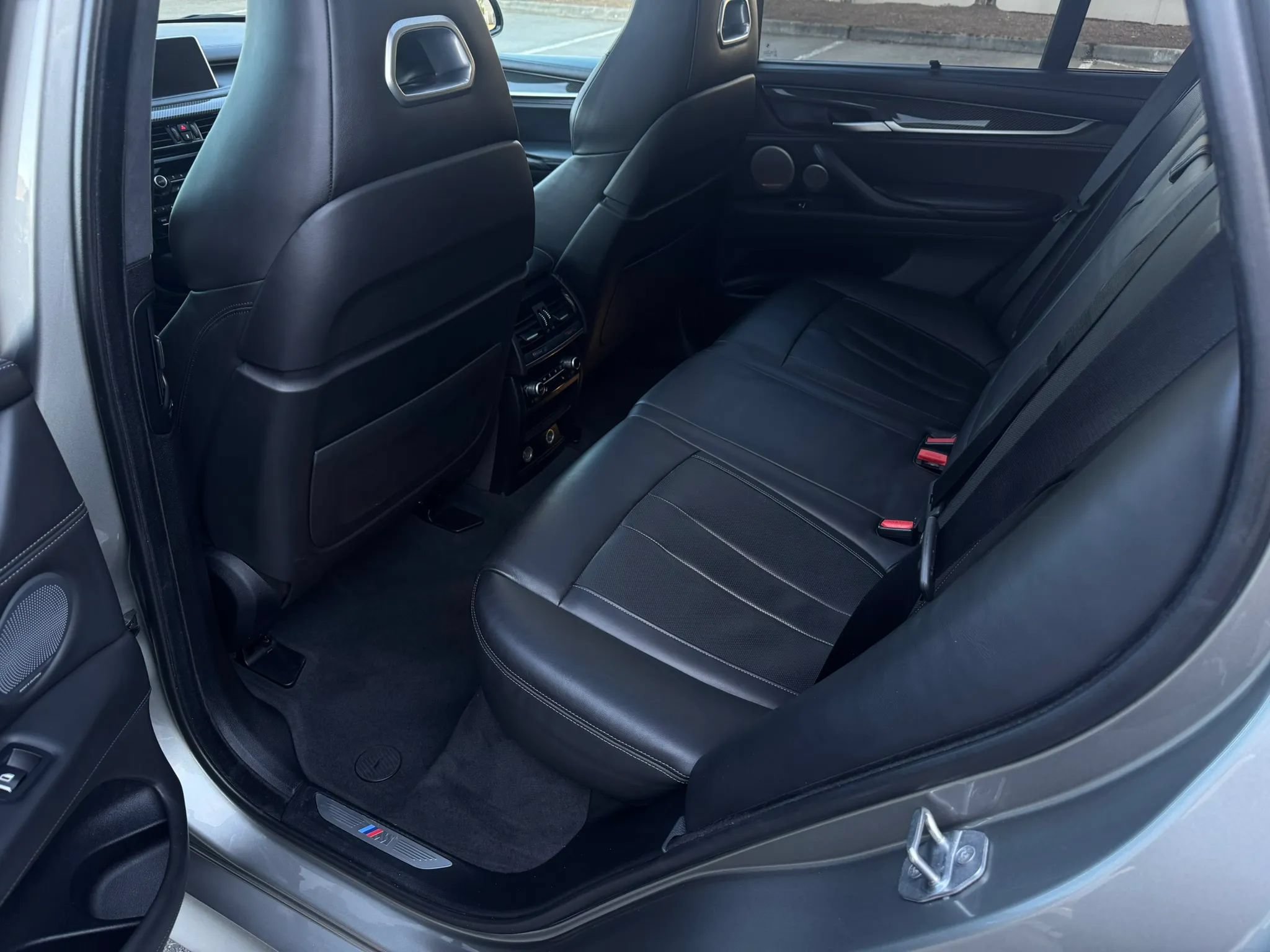 Used 2017 BMW X5 M AWD/4WD image 38