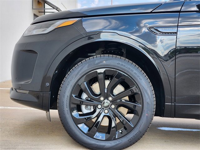 New 2025 Land Rover Discovery Sport S image 6