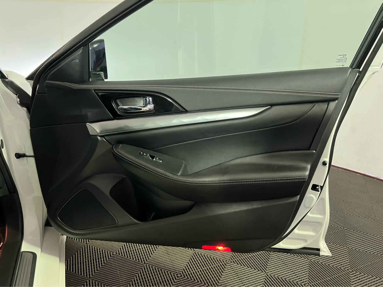 Certified 2022 Nissan Maxima SV w/ Floor Mat Group image 28