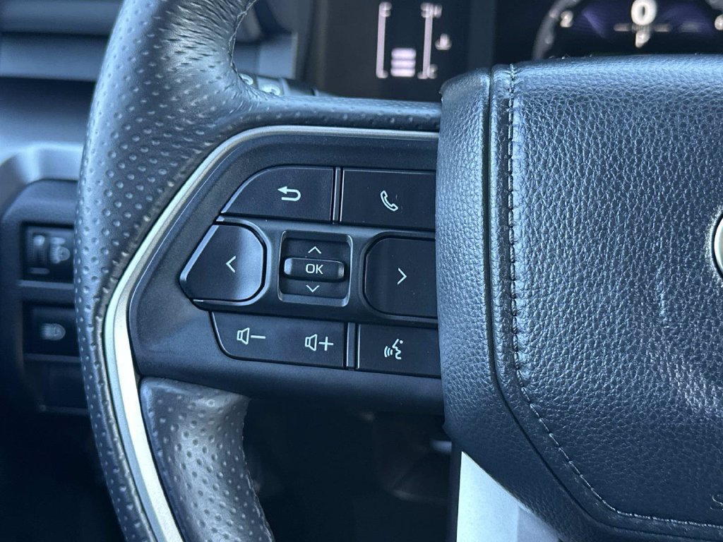 Used 2025 Toyota 4Runner SR5 RWD image 29