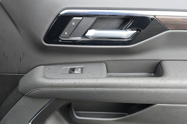 New 2026 Chevrolet Suburban Premier AWD/4WD image 21