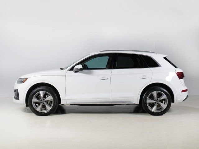 Used 2023 Audi Q5 Premium AWD/4WD image 2