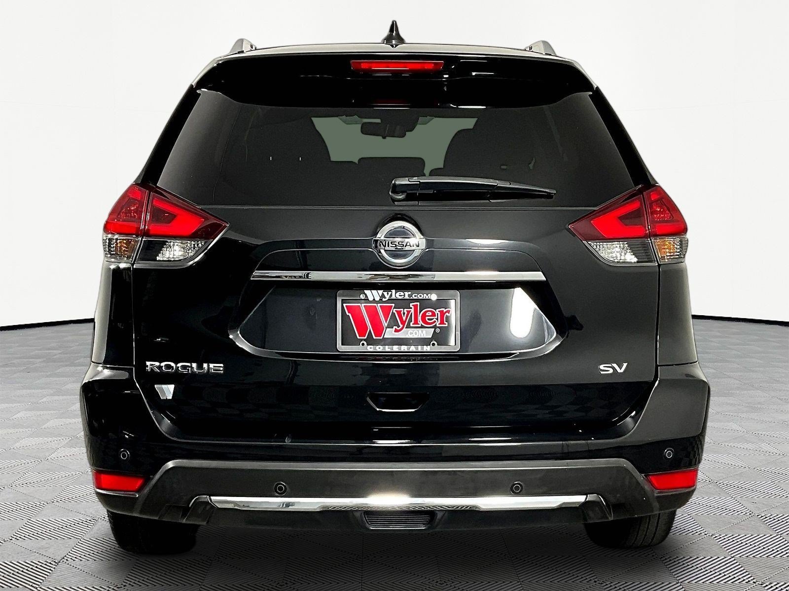 Used 2020 Nissan Rogue SV FWD image 5